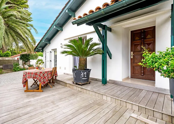 Liserons By Interhome 앙글레